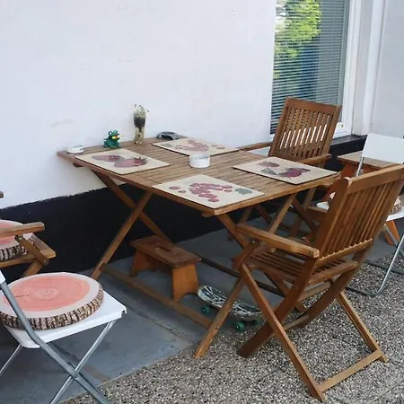 Prijetno Lastnisko Stanovanje Za Prijetno Bivanje